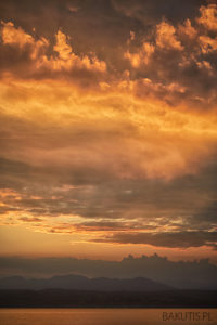 Zachód słońca nad jeziorem Garda
